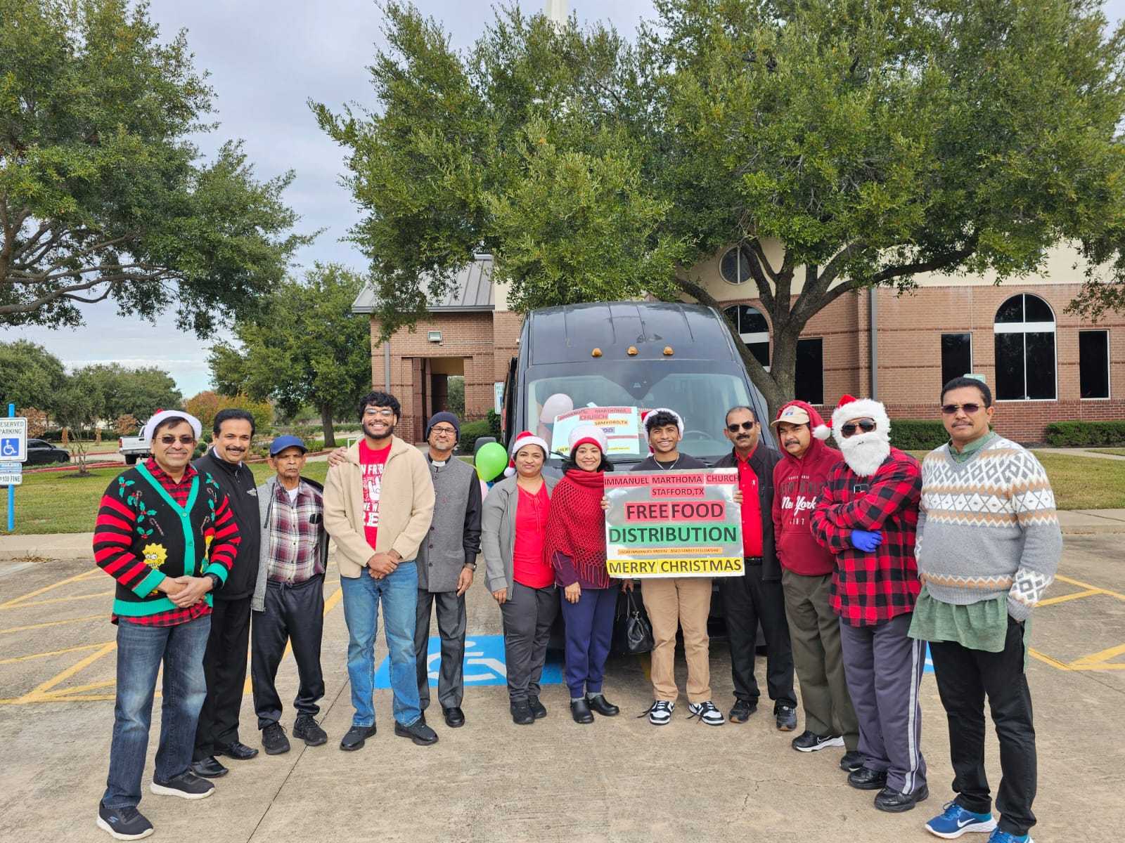CHRISTMAS-FOOD-DISTRIBUTION17