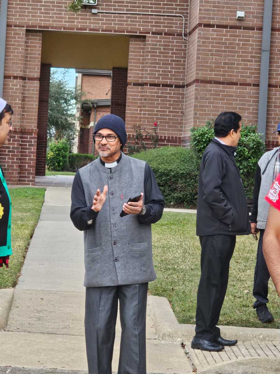 CHRISTMAS-FOOD-DISTRIBUTION18