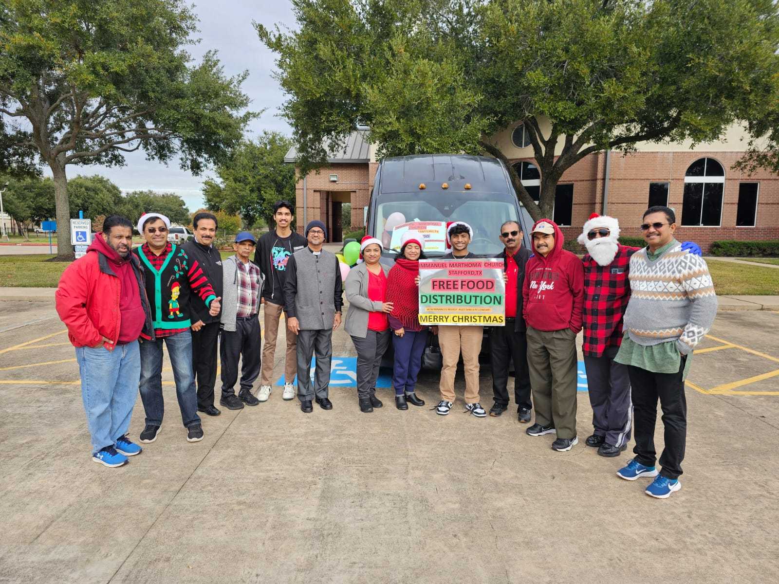 CHRISTMAS-FOOD-DISTRIBUTION21