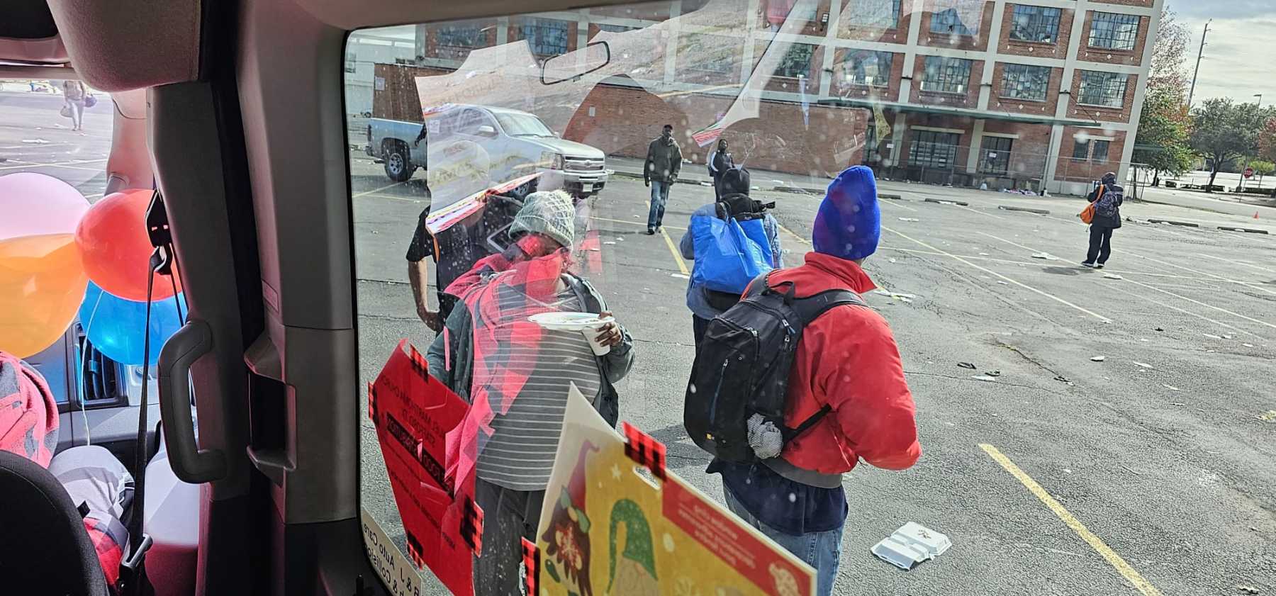 CHRISTMAS-FOOD-DISTRIBUTION3